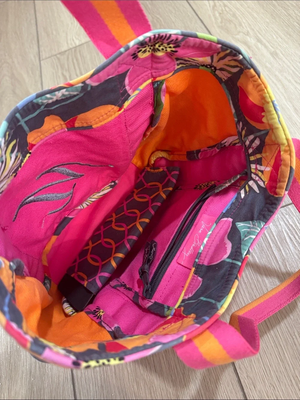 Vera Bradley Small colorblock tote in Jazzy Blooms M Embroidered